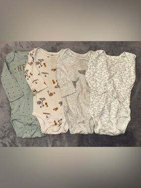 Bundle of Long Sleeve Onesies- Boy (6 Mo)